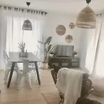 Precioso Piso Terraza, Parking,piscina,zona De Juegos דירה