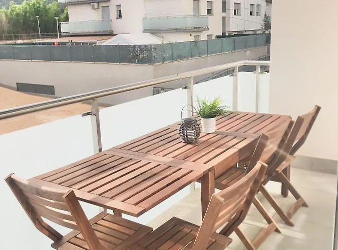 Precioso En Con Terraza,piscina,parque Infantil Y Parking Monzón