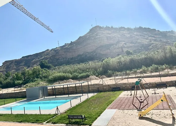 Precioso En Con Terraza,piscina,parque Infantil Y Parking